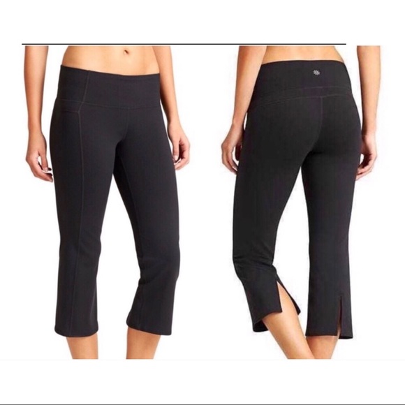 Athleta Pants - Athleta Anada Power Up Black Capri Yoga pant